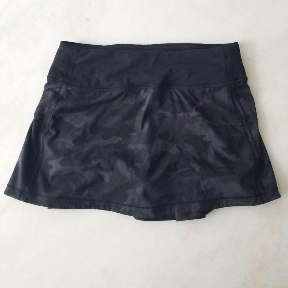 Lululemon Pace Rival Mid-Rise Skirt in Camo Size 2